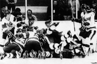 World Junior Team 1982 Dave Morrison team celebration (UPI-Jim Hubbard)
