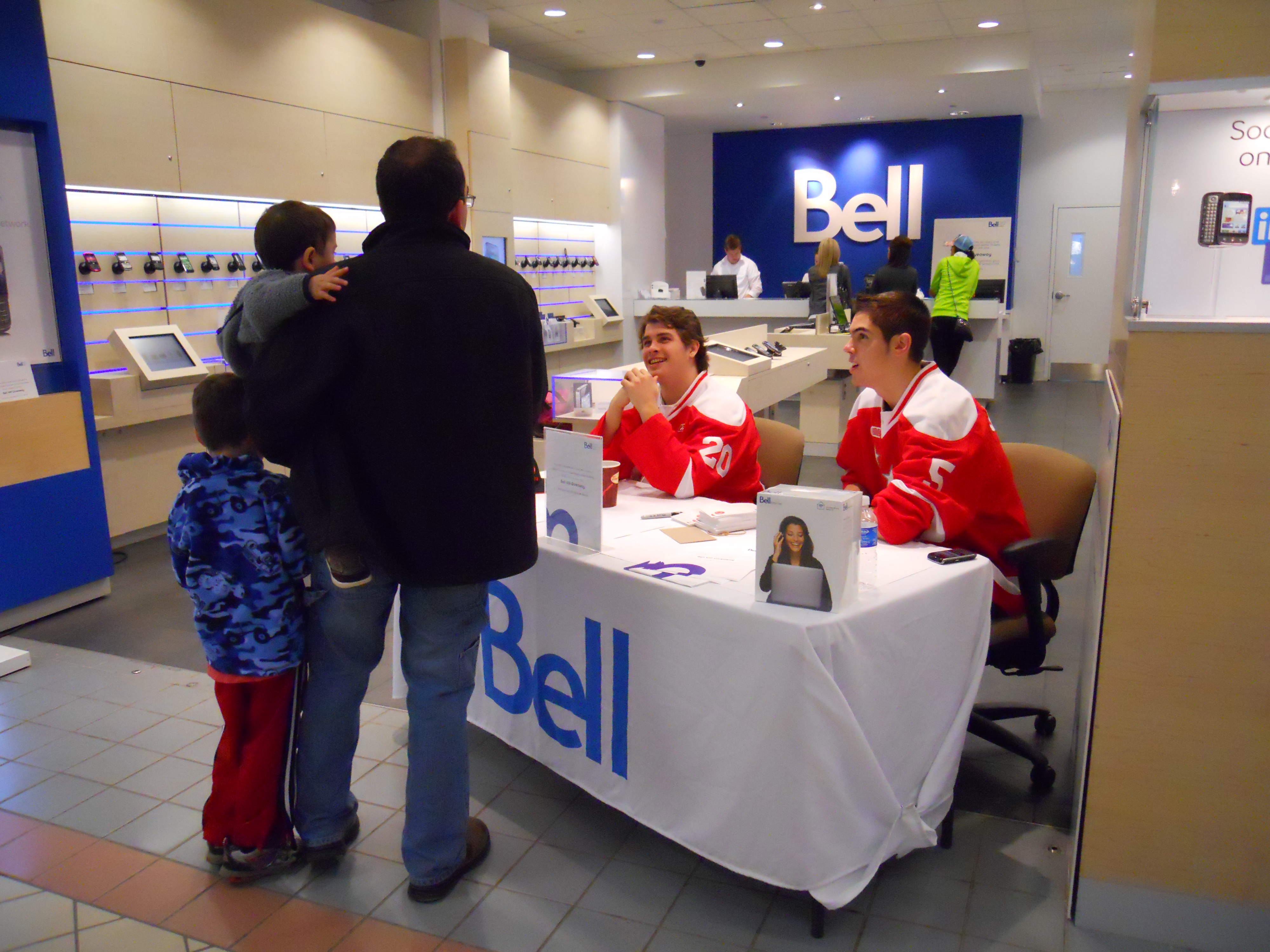 1023 BellWorld - Soo Greyhounds