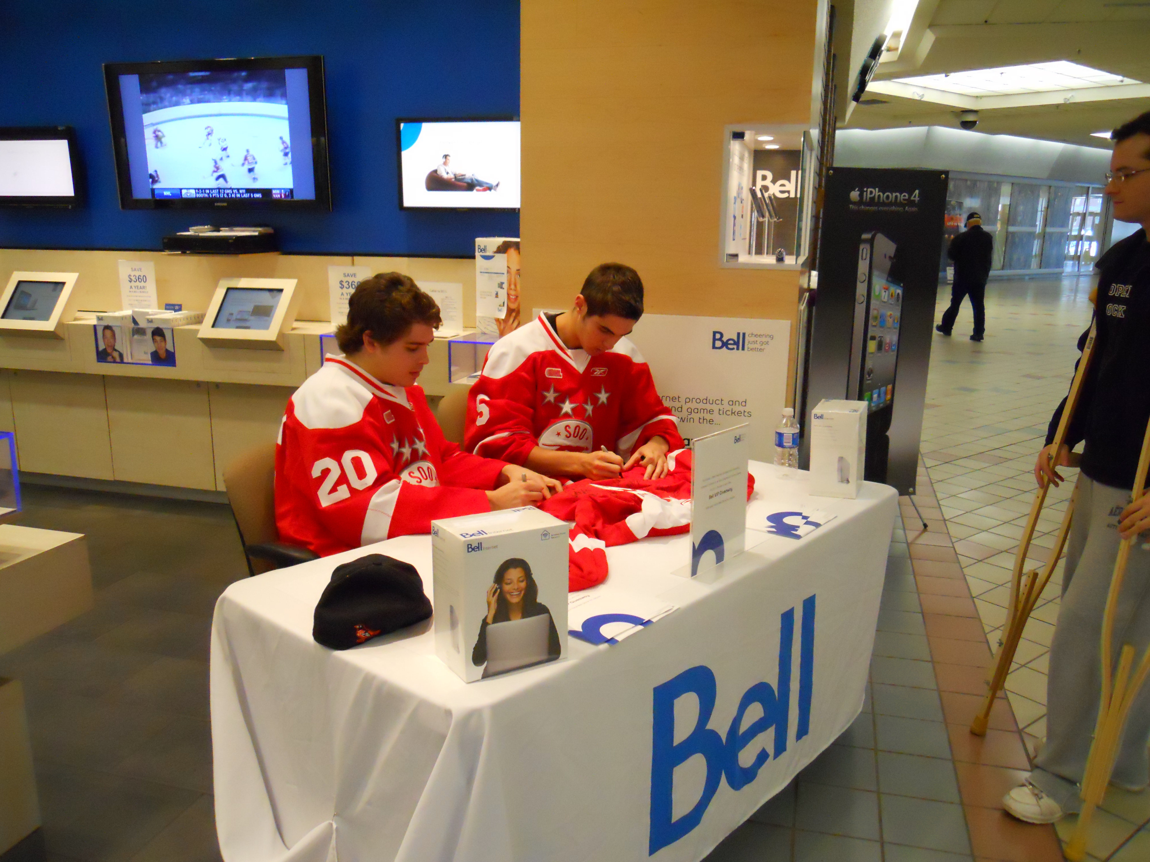 1023 BellWorld - Soo Greyhounds