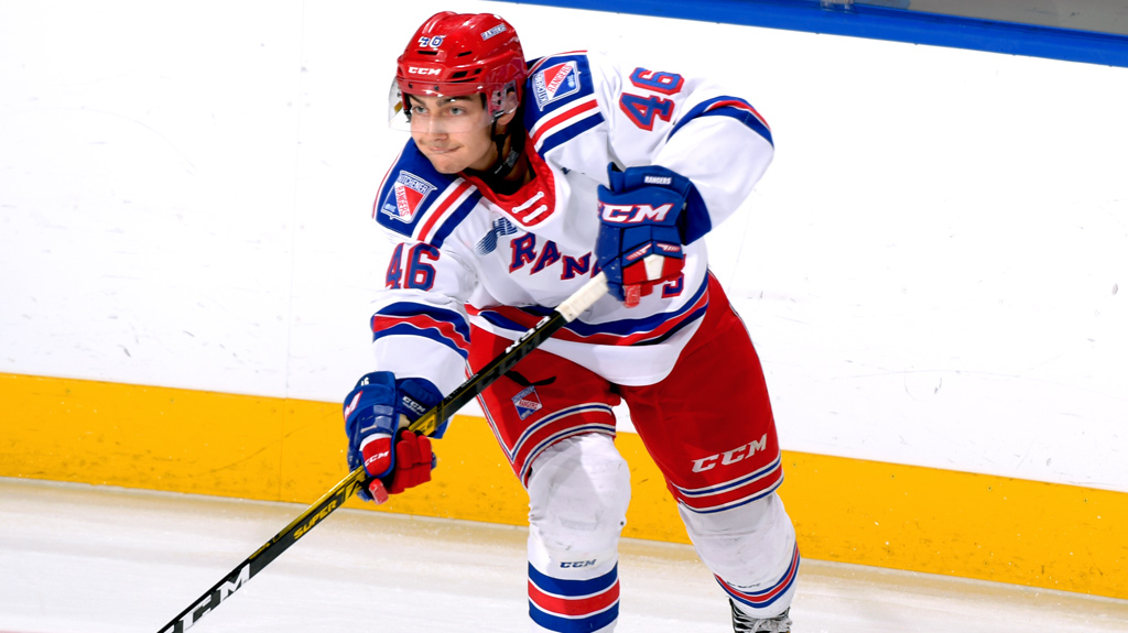Simon Motew passing the puck for the Rangers